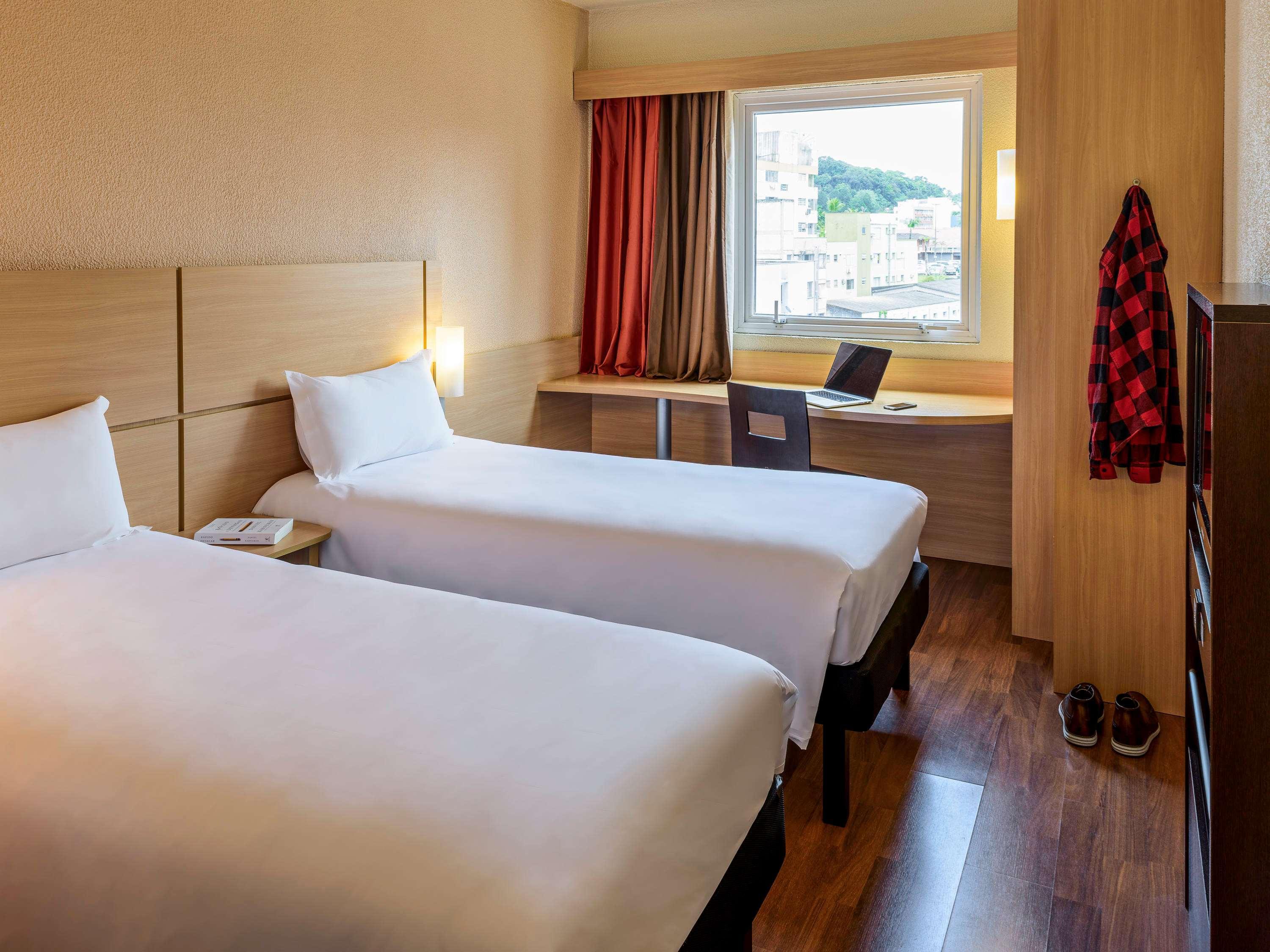 Hotel Ibis Blumenau Extérieur photo