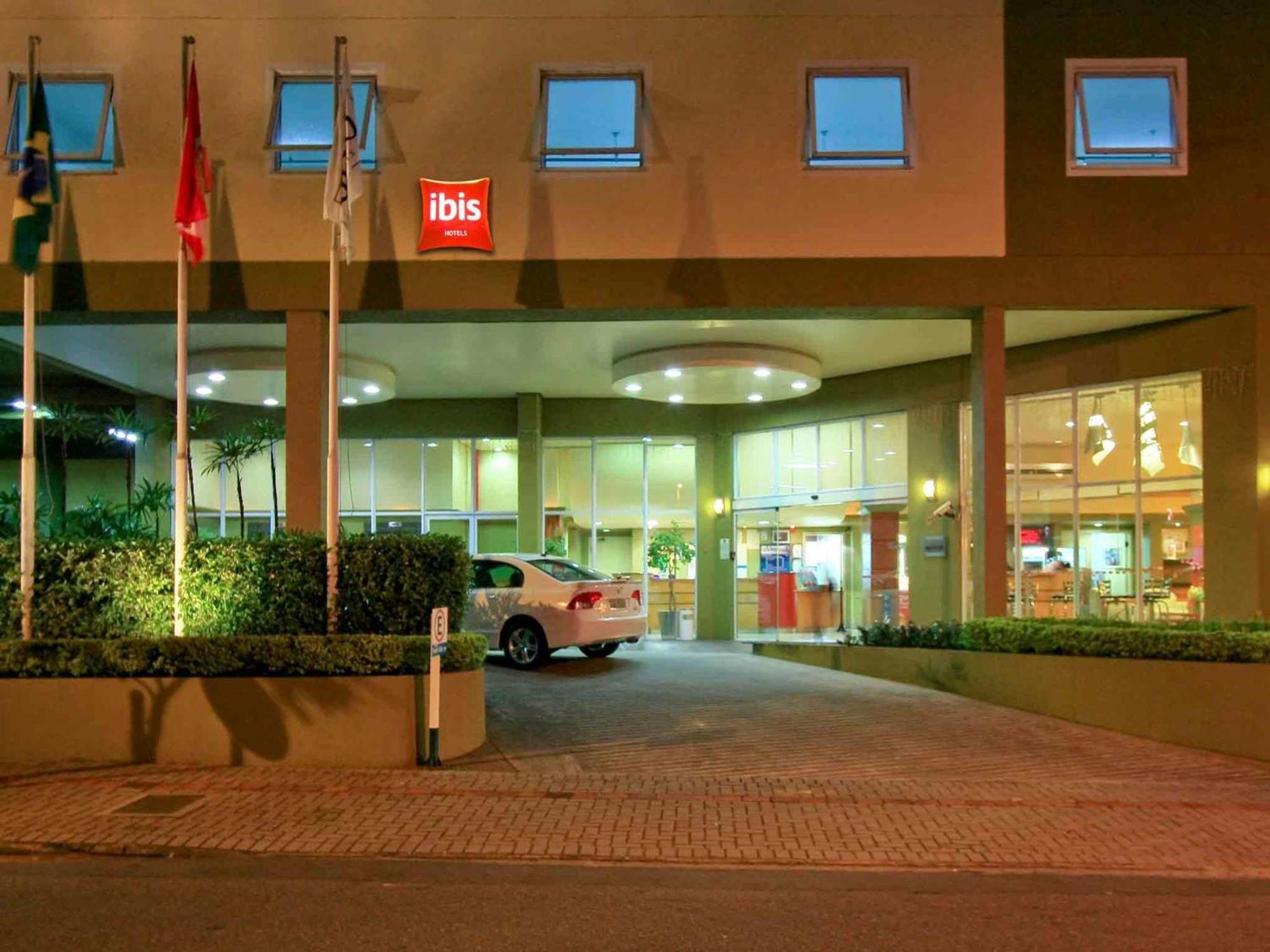 Hotel Ibis Blumenau Extérieur photo