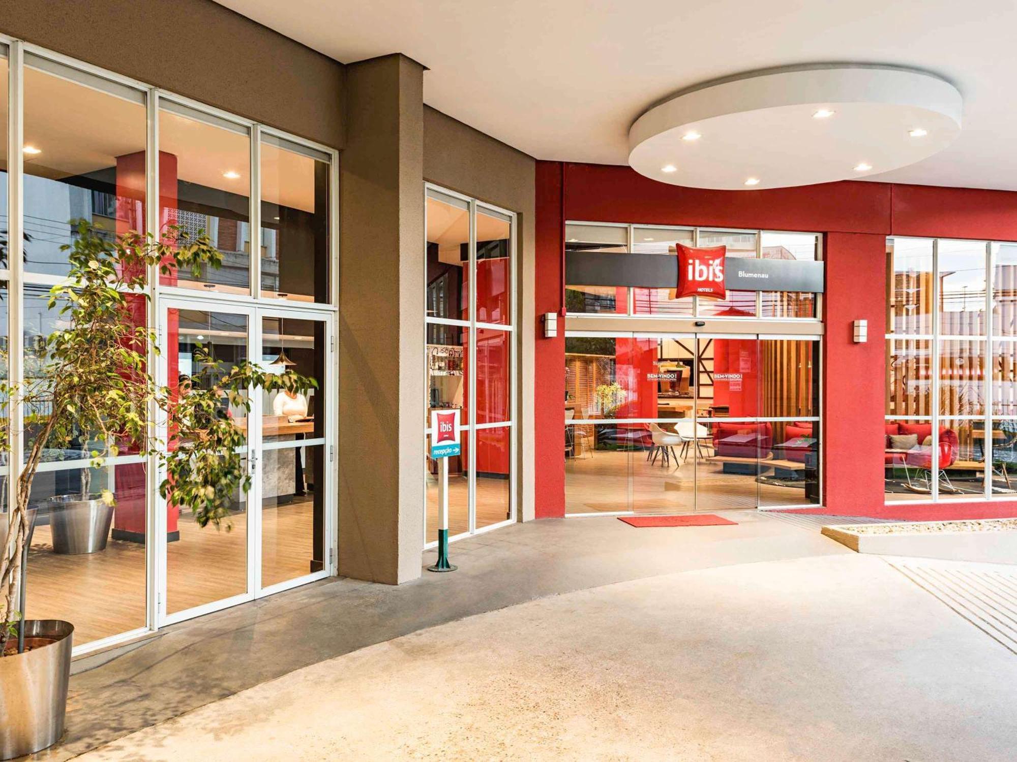 Hotel Ibis Blumenau Extérieur photo